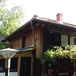 Мома Елена Tatil Evi *