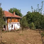 Мома Елена Tatil Evi *