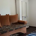 Мома Елена *