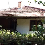 Tatil Evi Мома Елена *