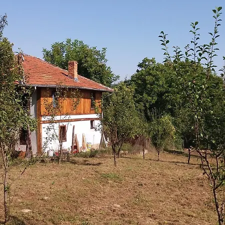 Мома Елена Ferienhaus *