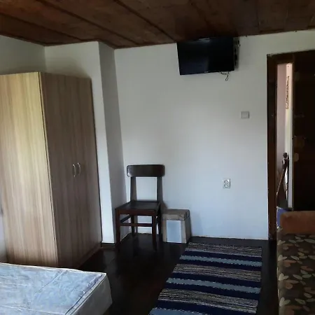 Мома Елена Ferienhaus *