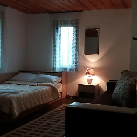 Ferienhaus Мома Елена Buynovtsŭ